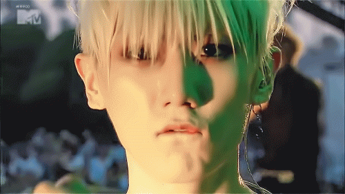 130929_hyunseung_ZUSHIFES1.gif