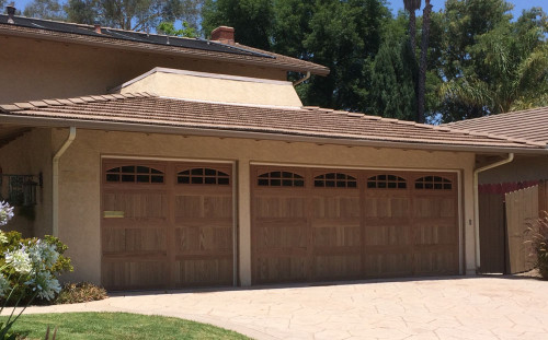 CHI-Accents-Vertical-Beadboard-Cascade-Windows.jpg