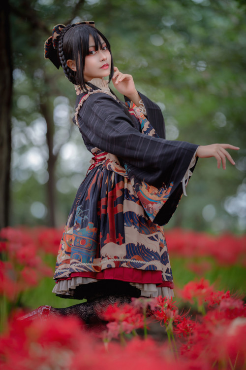 Demonstration-high-school-student-Sirat-winner-of-a-gold-medal-wears-her-first-Japanese-style-Lolita-5.jpg