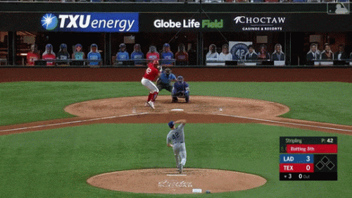 Guzman-solo-HR-1-vs-LAD-8-29-2020.gif