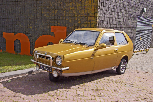 Reliant-Robin-850-MKI-Saloon-1976.jpg