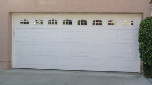 Traditional-Steel-Garage-Doors-10.jpg