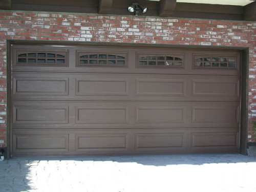 Traditional-Steel-Garage-Doors-11.jpg