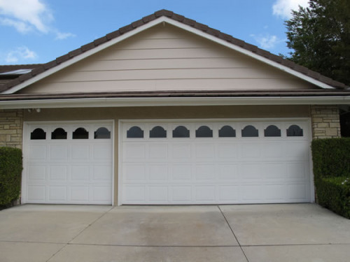 Traditional Steel Garage Doors (14)