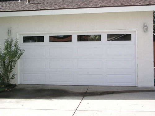 Traditional-Steel-Garage-Doors-18.jpg