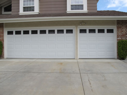 Traditional-Steel-Garage-Doors-19.jpg