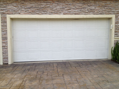 Traditional-Steel-Garage-Doors-2.jpg