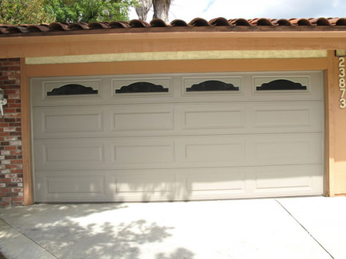 Traditional-Steel-Garage-Doors-21.jpg