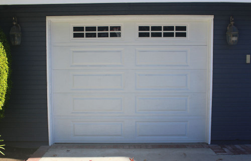 Traditional-Steel-Garage-Doors-6.jpg