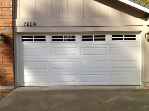 Traditional-Steel-Garage-Doors-7.jpg