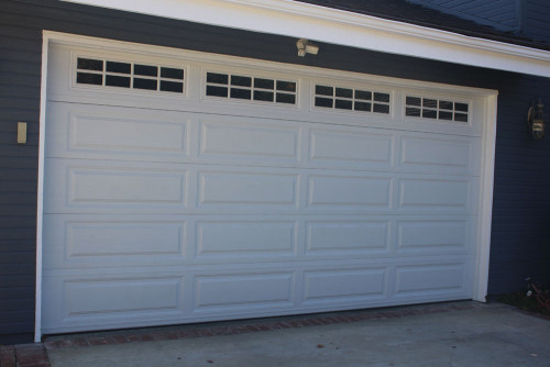 Traditional-Steel-Garage-Doors-9.jpg