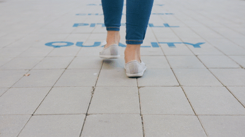 VIDDYOZE Walking feet English Quadrant