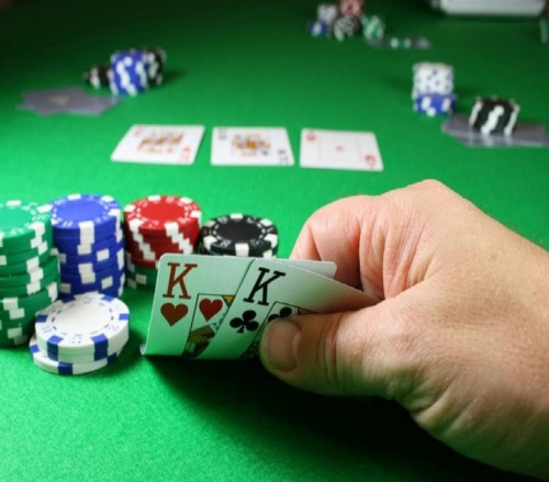 Baccarat là một thể loại game bài đánh trên bàn cược tương đối phổ biến ở các casino vừa và lớn. Tương tự như các trò chơi trên bàn (table game) khác thì baccarat cũng cần đến sự hỗ trợ của Dealer (người chia bài). Trong trò chơi này, bạn sẽ phải thi đấu với nhà cái chứ không phải là trò chơi mà anh em sẽ đối đầu và triệt hạ lẫn nhau.
Nguồn bài viết: https://tinycat99.info/huong-dan-cach-choi-baccarat/
#tinycat99 #nha_cai_tinycat99 #nha_cai #casino #huongdancachchoibaccarat