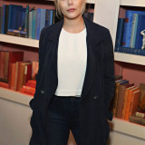 elizabeth_olsen_i_saw_the_light_portraits_october_2015_1